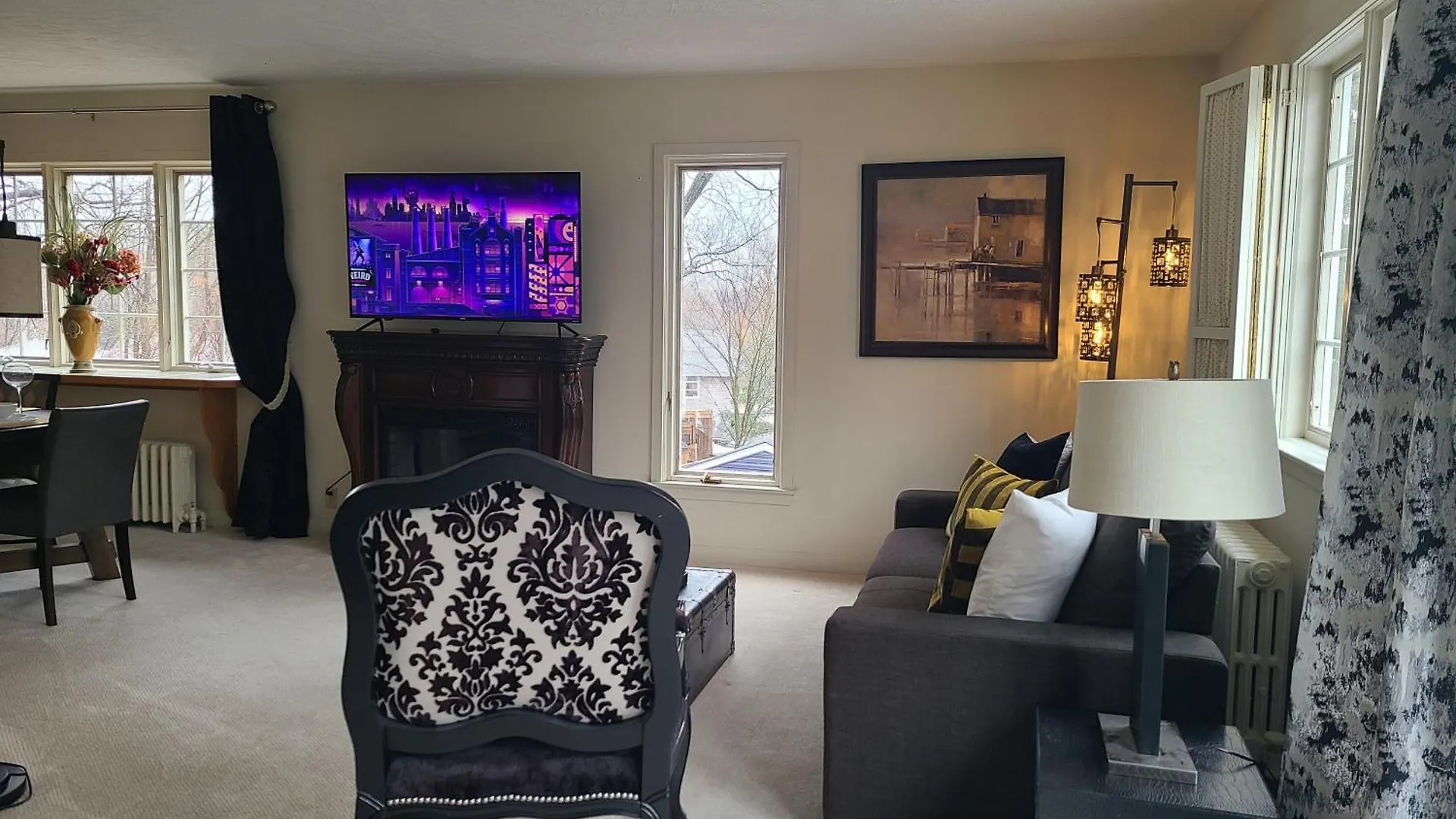 Nostalgic Enchanting Home Halifax Apartment