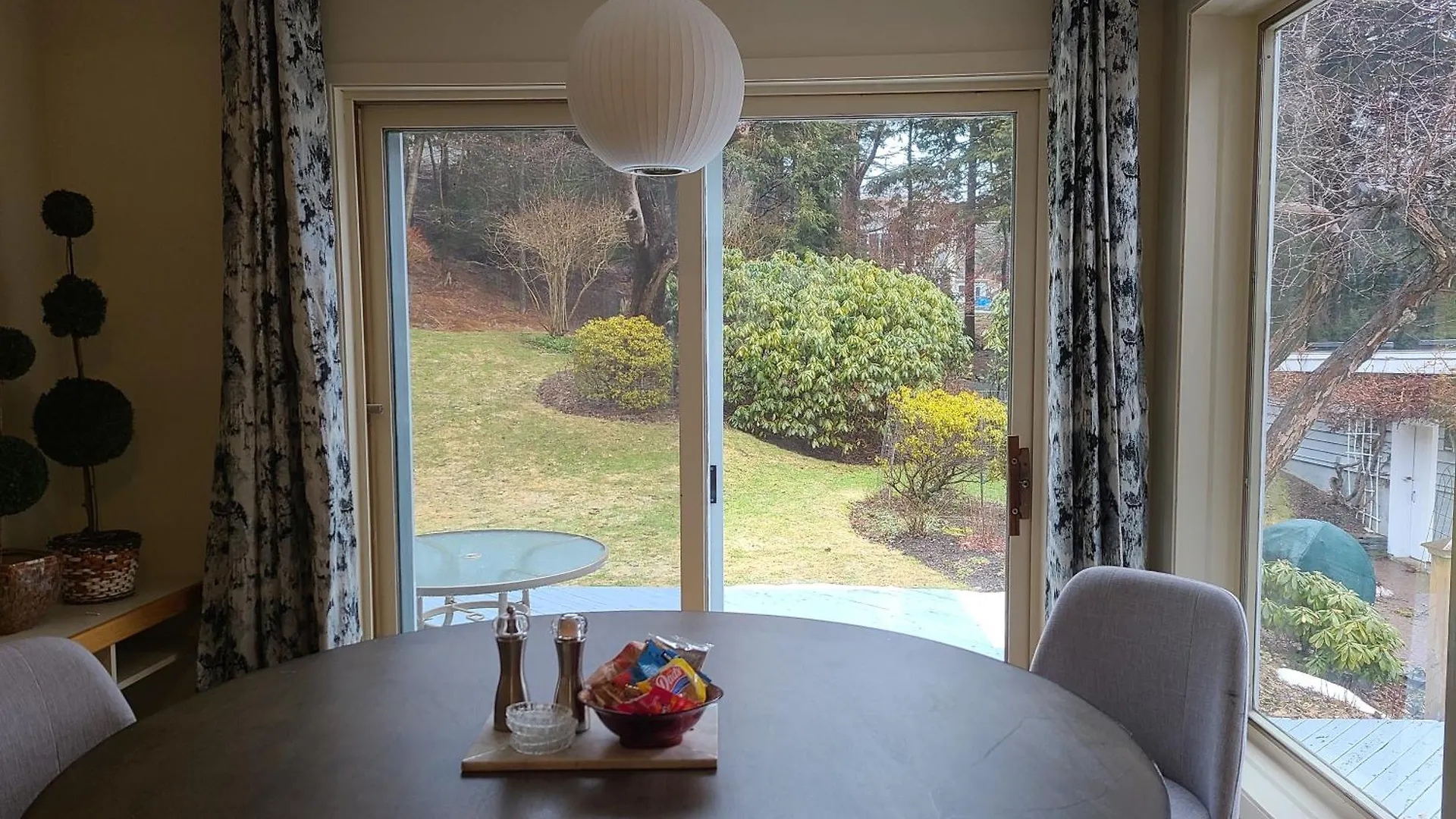 Nostalgic Enchanting Home Halifax 0*,